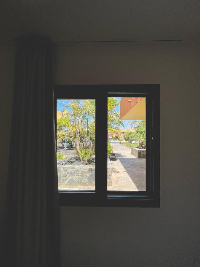 Seaside Apartment Corralejo : A Cozy Holiday Home In A Peaceful Well Located Green Complex Eksteriør billede