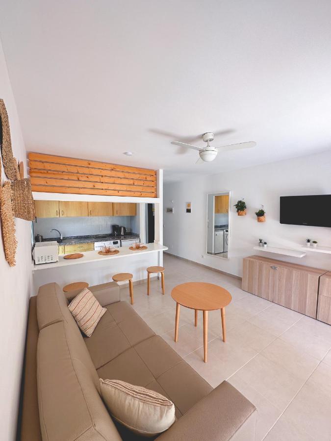 Seaside Apartment Corralejo : A Cozy Holiday Home In A Peaceful Well Located Green Complex Eksteriør billede