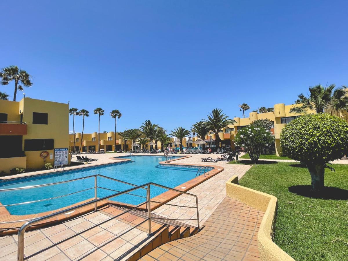 Seaside Apartment Corralejo : A Cozy Holiday Home In A Peaceful Well Located Green Complex Eksteriør billede
